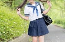 邻家亚洲视频制服,制服之美，穿越时空的校园风情