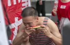 网红吃瓜大赛,一场视觉盛宴与美食狂欢的巅峰对决