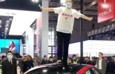 上海车展网红吃瓜,笑料百出，精彩瞬间盘点